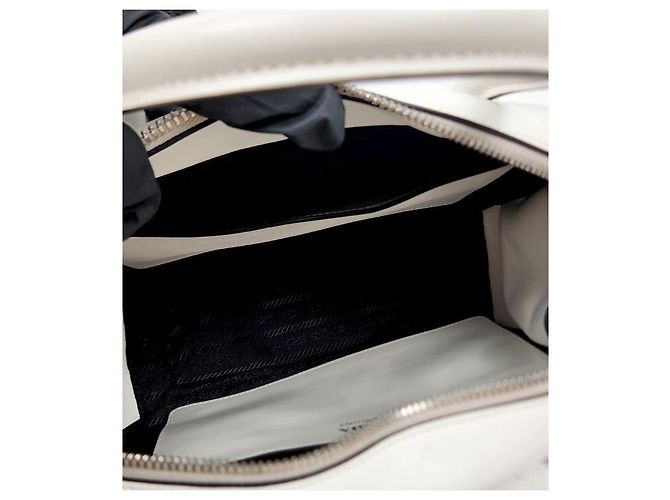 Prada Borsa Tote in Pelle Bianca - vista 13