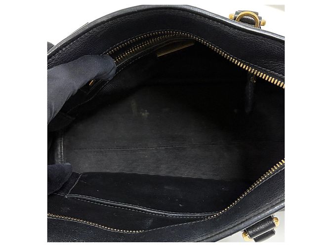 Prada Borsa Tote in Pelle di Vitello Borsa a Tracolla Nera - vista 12