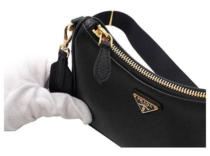 Prada Mini borsa hobo con tracolla a catena dorata - vista 9
