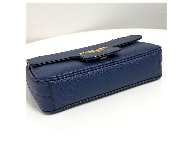Prada Borsa a tracolla e spalla con patta in Saffiano e catena - vista 11