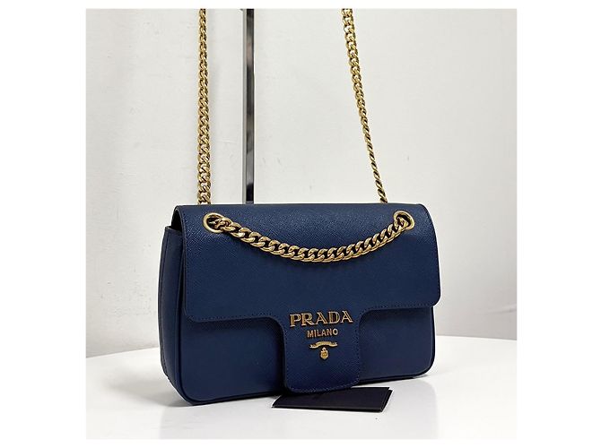 Prada Borsa a tracolla e spalla con patta in Saffiano e catena - vista 6