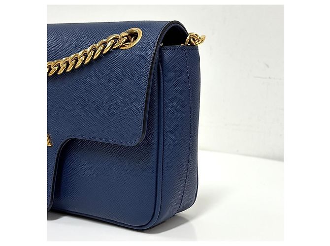 Prada Borsa a tracolla e spalla con patta in Saffiano e catena - vista 9