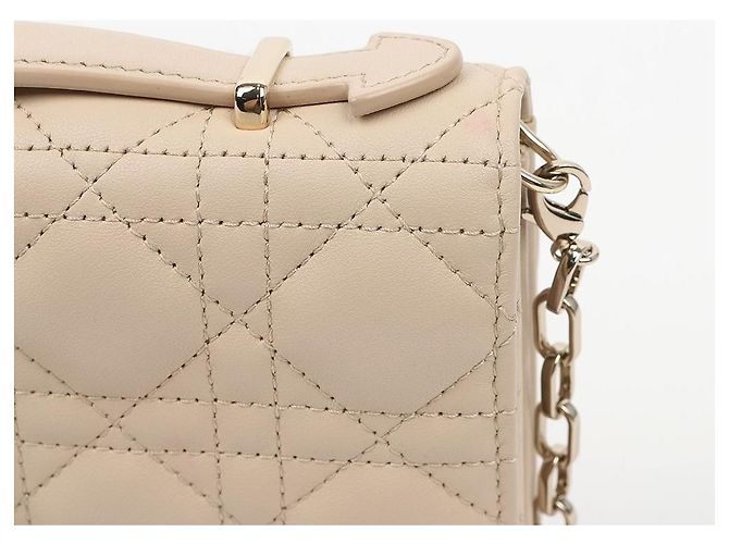 Dior Borsa Miss Light Powder Beige - vista 3