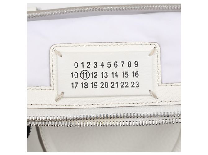 Maison Martin Margiela Mini Borsa a Tracolla Bianca - vista 18
