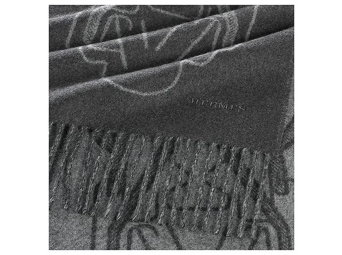 Hermès Sciarpa in cashmere Tete-a-Tete Equestre Grey - vista 4