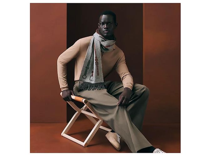 Hermès Sciarpa in cashmere grigia - vista 3