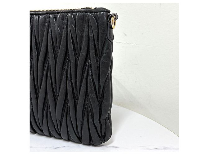 Miu Miu Borsa a tracolla e borsa a spalla Matelassé Napa Chain Nera - vista 10
