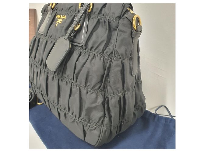 Prada Bolsa de ombro em nylon gaufre - vista 4