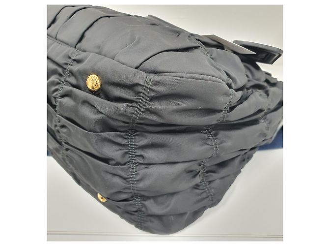 Prada Bolsa de ombro em nylon gaufre - vista 7