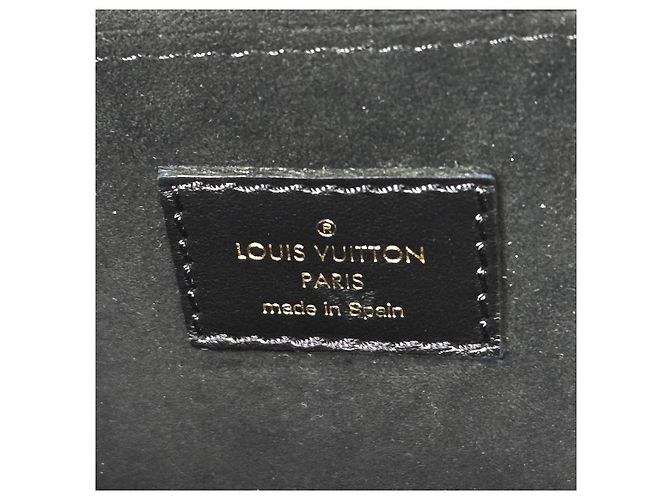 Louis Vuitton Borsa a tracolla Dauphine in pelle Epi nera - vista 12