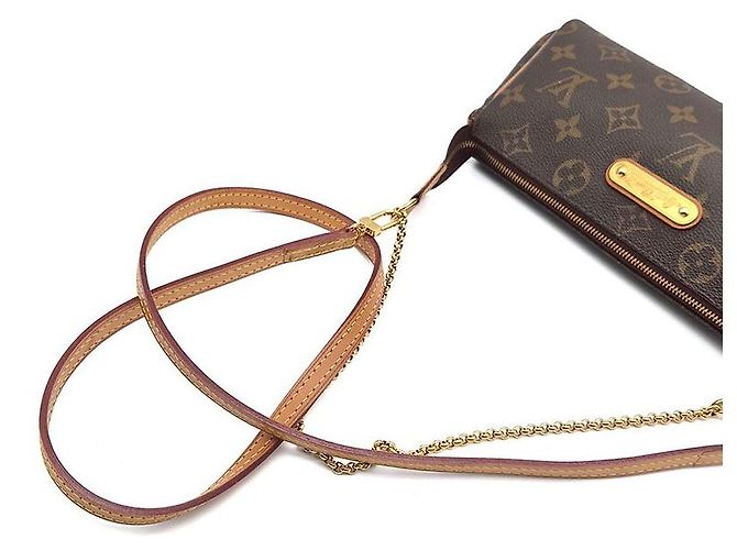 Clutch Louis Vuitton Monogram Eva Marrom - vista 5