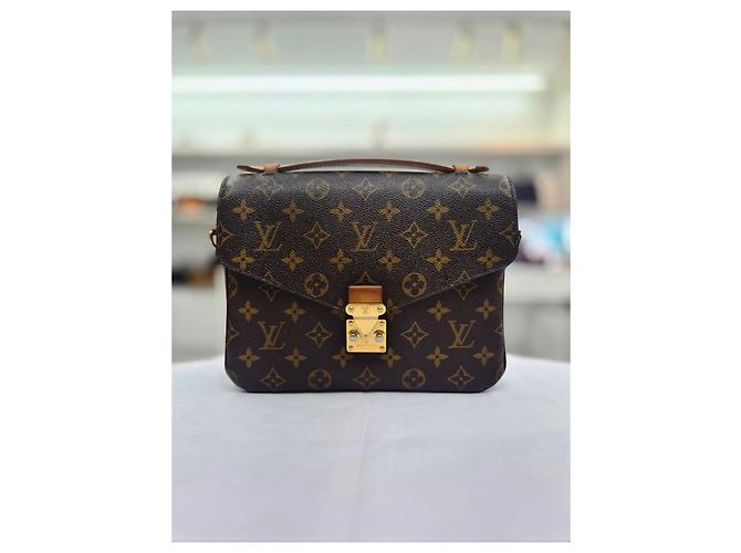 Metis Louis Vuitton Borsa a mano e a tracolla Monogram Pochette Métis - vista 11