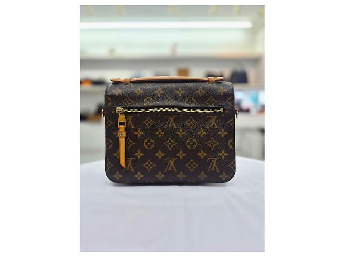 Metis Louis Vuitton Borsa a mano e a tracolla Monogram Pochette Métis - vista 15