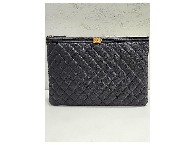 Chanel Boy Caviar Gold Large Clutch Series - vista 3