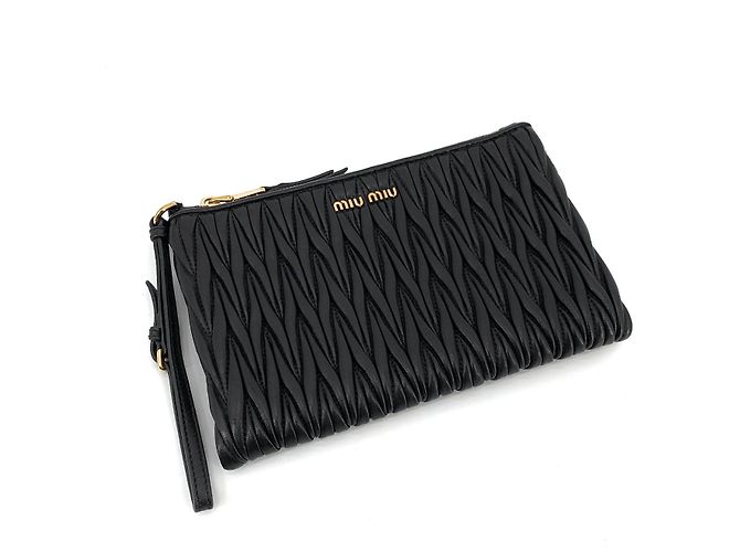 Miu Miu Pouch Clutch con tracolla Matelassé - vista 8