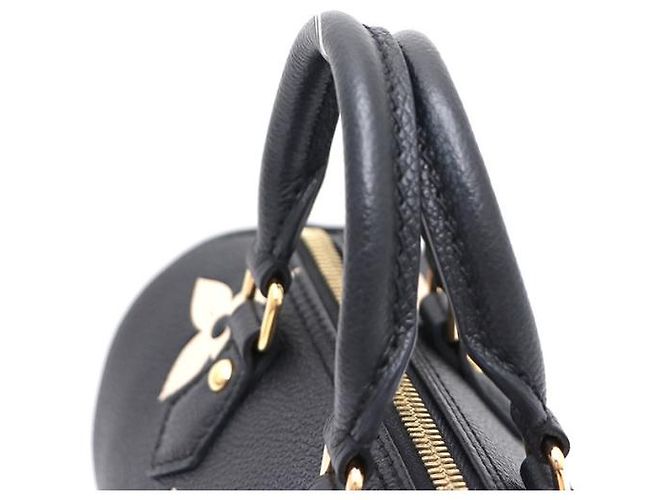 Louis Vuitton Borsa a spalla e a tracolla Monogram Empreinte Papillon BB - vista 16