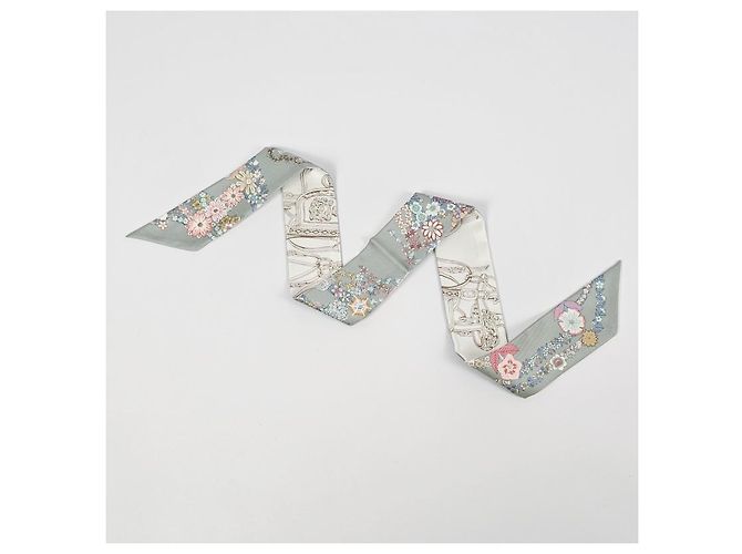 Hermès Foulard in seta Twilly Brides de Gala en Fleurs da donna - vista 10