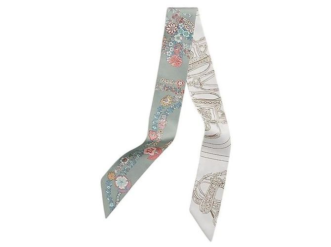 Hermès Foulard in seta Twilly Brides de Gala en Fleurs da donna - vista 2