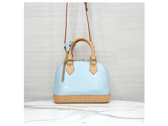 Louis Vuitton Borsa a tracolla Alma BB Monogram Vernis Sky - vista 3