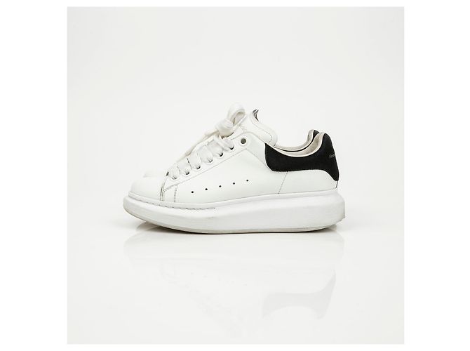 Alexander Mcqueen Sneakers Oversole White Black Tab - vista 6
