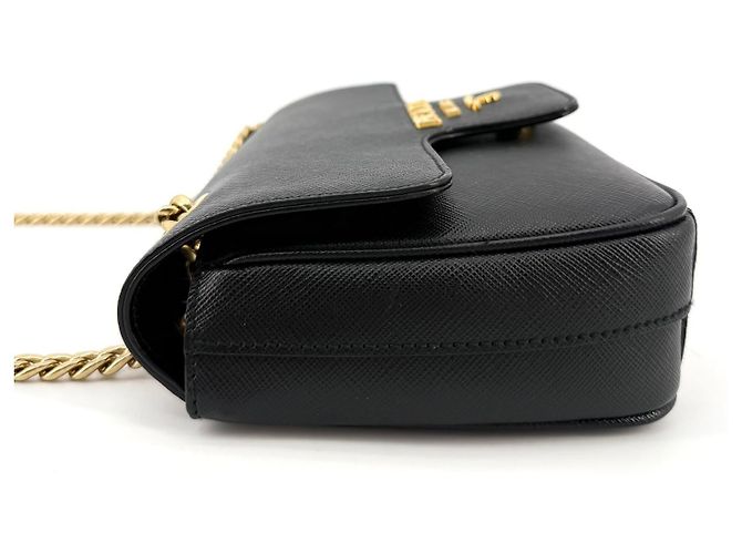 Prada Borsa a tracolla con patta e catena in Saffiano - vista 6