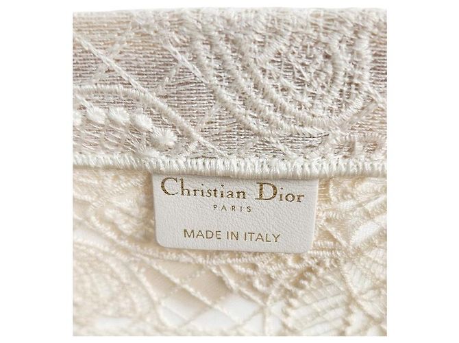 Dior Borsa Book Tote Medium con Ricamo a Farfalla - vista 12