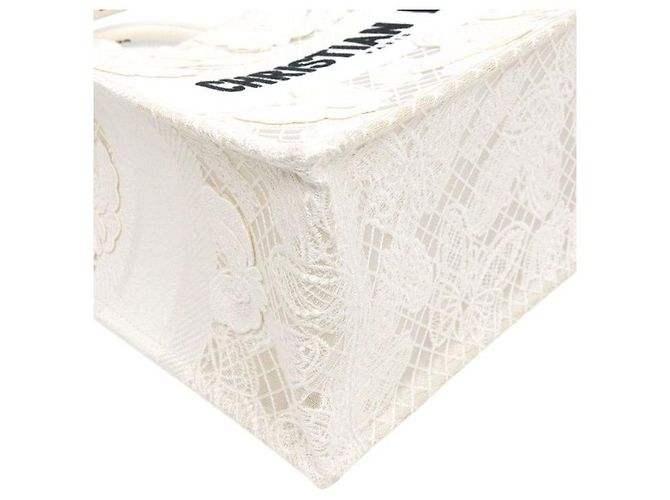 Dior Borsa Book Tote Medium con Ricamo a Farfalla - vista 5
