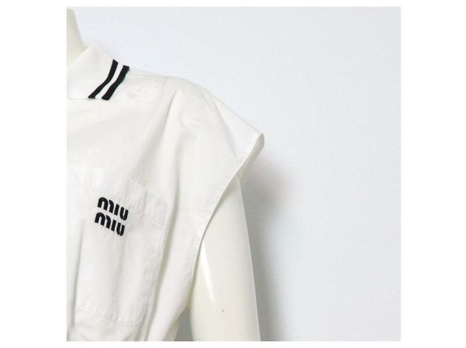Miu Miu Weißes Popeline-Crop-Hemd für Damen mit Bündchen - Ansicht 3
