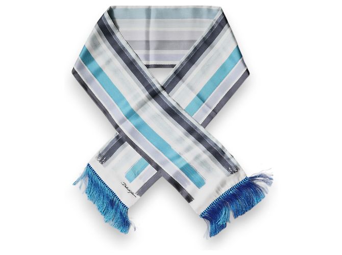 Dolce & Gabbana Sciarpa Wrap in Seta a Righe Bianche e Blu con Frange - vista 2