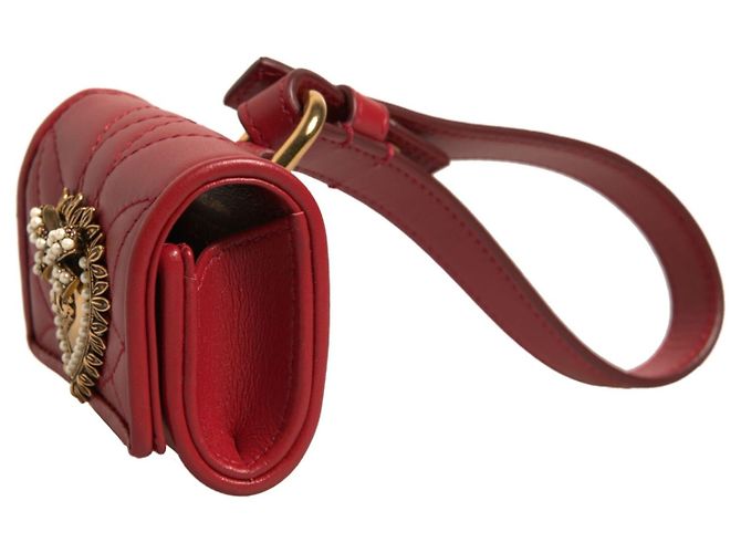 Dolce & Gabbana Devotion Heart Strap Airpod Case aus schwarzem Leder - Ansicht 2