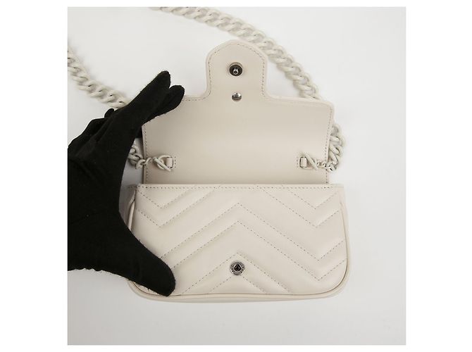Gucci Gürteltasche Weiß aus Kalbsleder - Ansicht 8