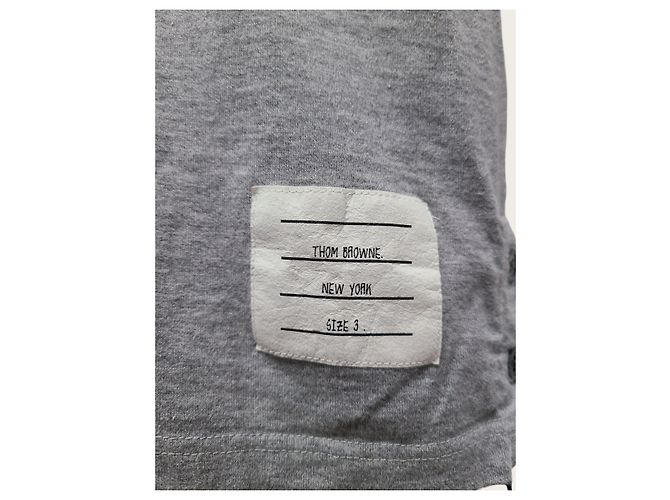 Thom Browne Graues Three-Stripes Jersey-T-Shirt mit Tasche - Ansicht 3