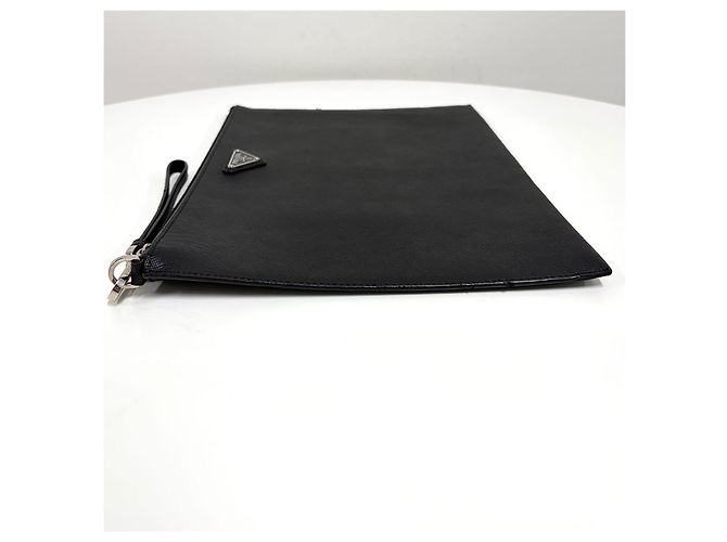 Prada Clutch in Saffiano con logo triangolare e tracolla Nero - vista 8