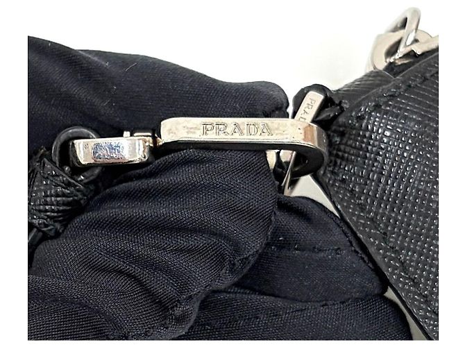 Prada Clutch in Saffiano con logo triangolare e tracolla Nero - vista 9