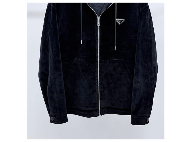 Prada Samt-Bomberjacke mit Kapuze Schwarz - Ansicht 4