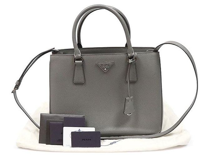 Prada Saffiano Lux Triangle Gray - Ansicht 2