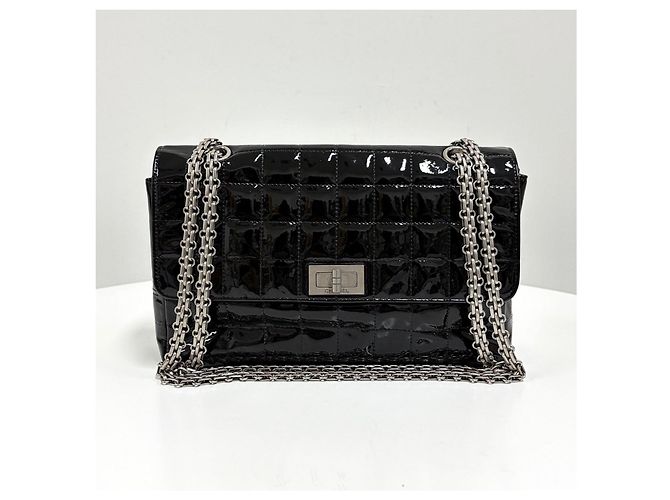 Chanel Borsa a Tracolla in Vernice con Catena Nera - vista 8