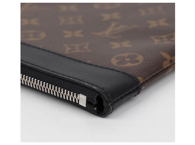 Louis Vuitton Borsa a Pochette Discovery GM - vista 13