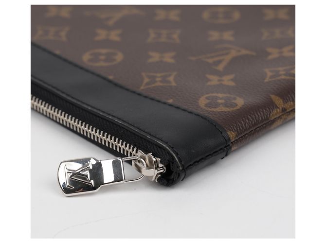 Louis Vuitton Borsa a Pochette Discovery GM - vista 8