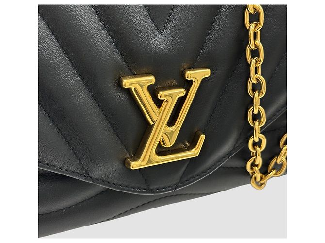 Louis Vuitton Borsa New Wave Pochette Chain Bag MM - vista 9