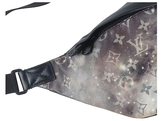 Louis Vuitton Sac banane Monogram Galaxy Discovery - vue 5