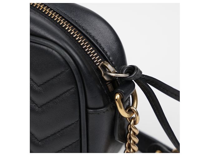Gucci Mini borsa a tracolla GG Marmont matelassé nera - vista 14