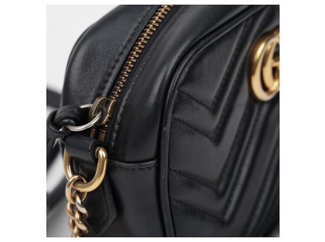 Gucci Mini borsa a tracolla GG Marmont matelassé nera - vista 17