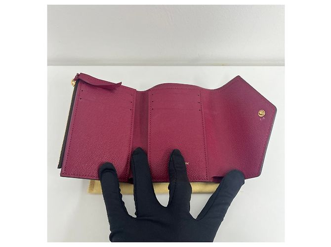 Louis Vuitton Cartera Monogram Victorine - vista 5