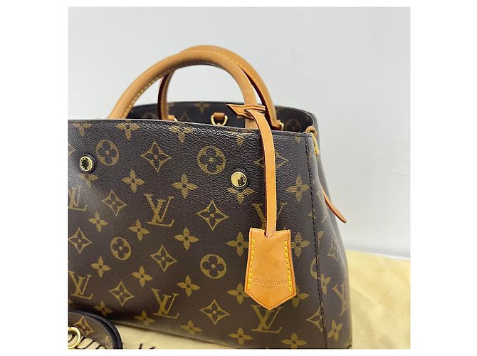 Louis Vuitton Monogram Montaigne BB - vista 3
