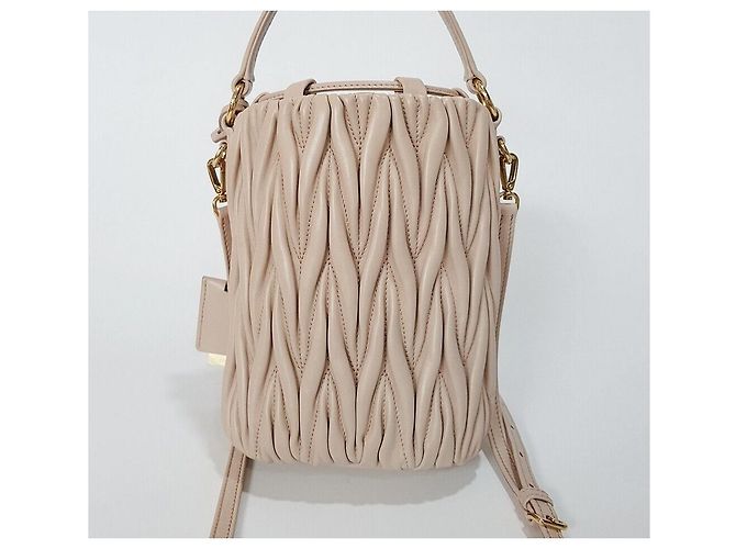 Miu Miu mala bucket acolchoada em pele Nappa - vista 5