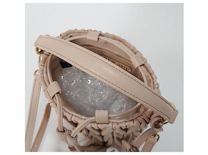 Miu Miu mala bucket acolchoada em pele Nappa - vista 6