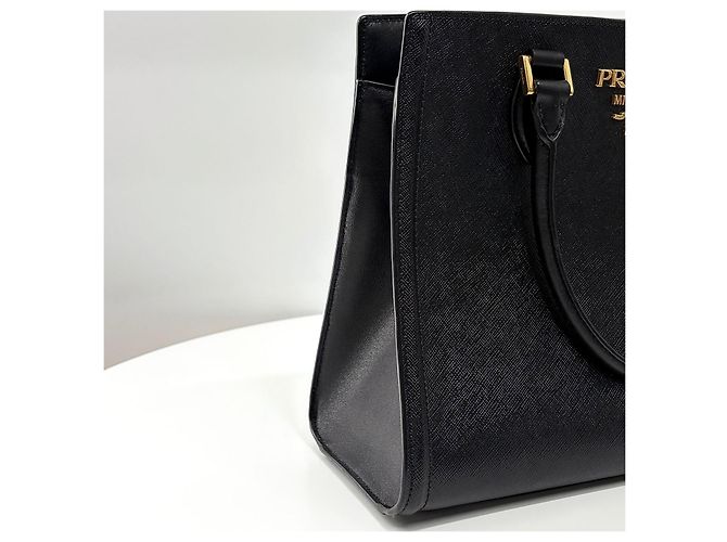 Prada Borsa Tote in pelle Saffiano Borsa a tracolla Nero - vista 11