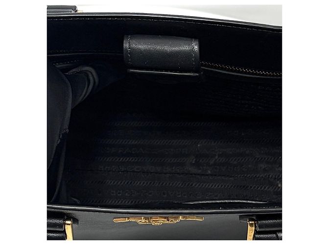 Prada Borsa Tote in pelle Saffiano Borsa a tracolla Nero - vista 14