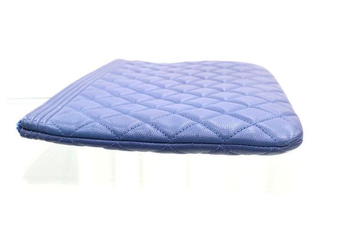Chanel Clutch Boy Medium Navy Gold-tone - vista 11